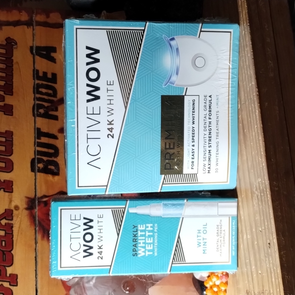 Active Wow 24 k white teeth kit brand new never opened
